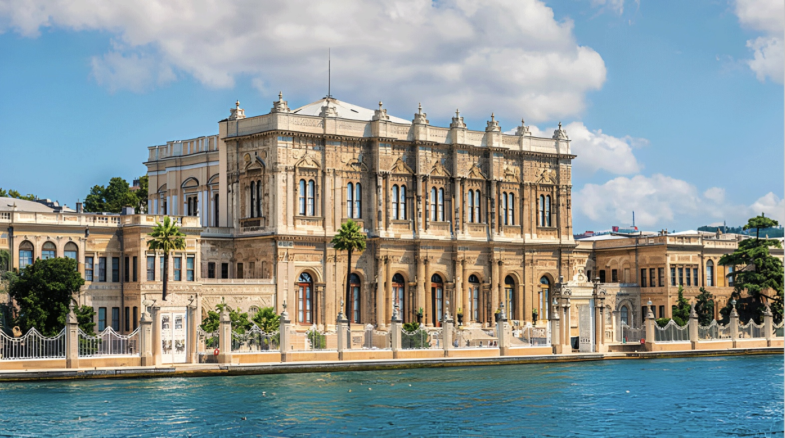 Full Day Dolmabahçe Palace & Bosphorus Tour
