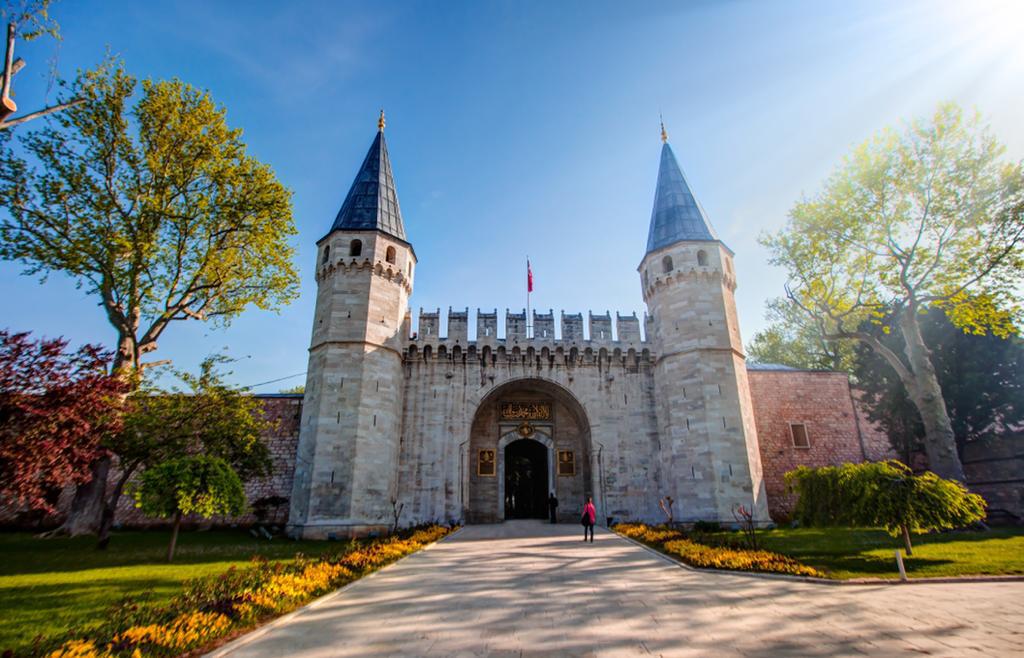 Half Day Morning Topkapı Palace & Grand Bazaar Tour